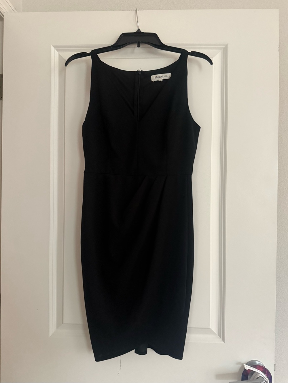Maggy London Black Sleeveless Midi Sheath Dress